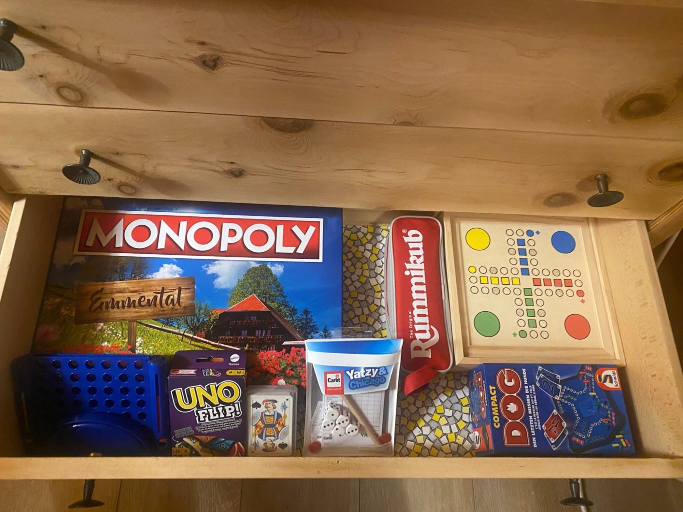 verschiedene Gesellschaftsspiele